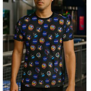 Hyper Space T-Shirt Mens Black Nasa Rocket Ship All Over Print Astronaut Size‎ M
